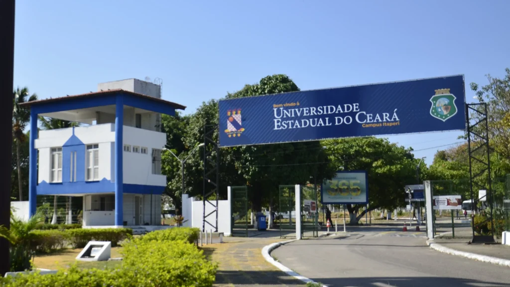 A Jornada Brasileira de Psicologia Clínica Histórico-Cultural Imaginar para realizar: a Psicologia de Vigotski no século XX é um evento semestral promovido pelo Instituto Veresk e pela UECE, coordenado pela Profª Dra. Ana Ignez Belém Lima. A segunda edição acontecerá nos dias 19 e 20 de setembro de 2025, de forma online e gratuita, com o tema "Imaginar para realizar: a Psicologia de Vigotski no século XXI". O evento contará com palestras interativas via YouTube e reunirá profissionais e estudantes de todo o Brasil para discutir os avanços da abordagem histórico-cultural na clínica.